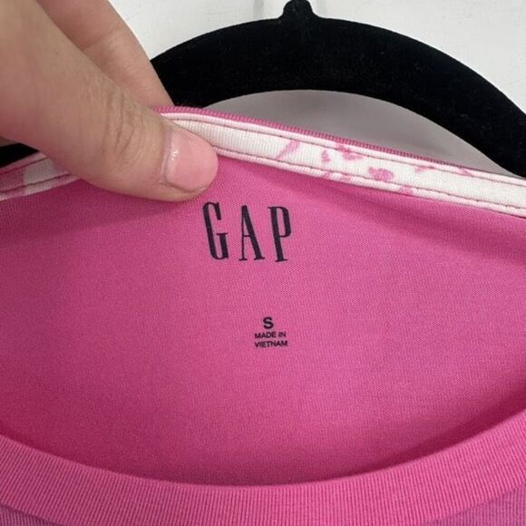 NWT Gap Relaxed Fit Barbie Pink T-Shirt Size Small Oversized  Stretch - Picture 2 of 9